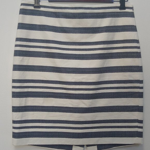 J. Crew Dresses & Skirts - J. Crew Navy/White Pencil Skirt